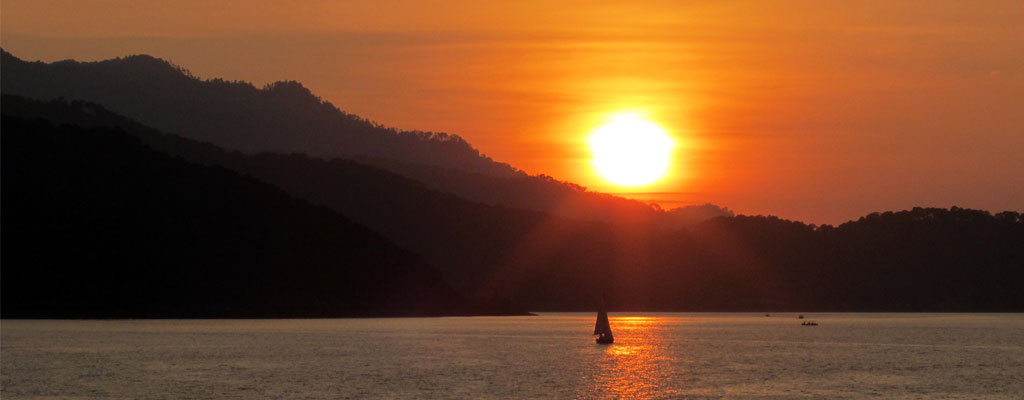 Sunset in Valle de Bravo