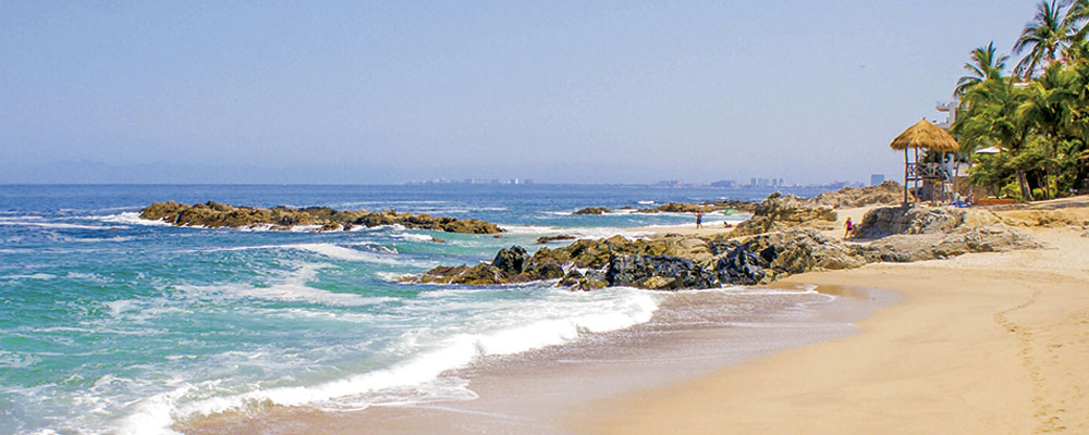 Beaches in Puerto Vallarta, paradises of crystal-clear waters and golden sand